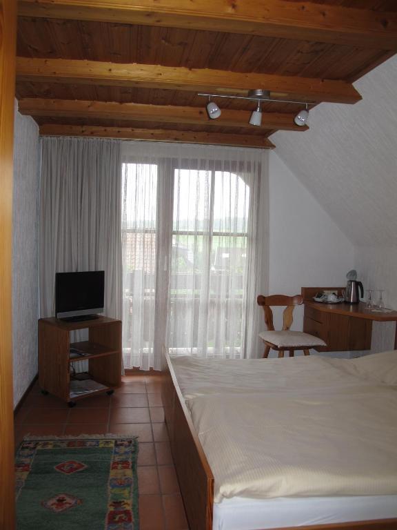 Hotel Glueck Ebersbach an der Fils Room photo